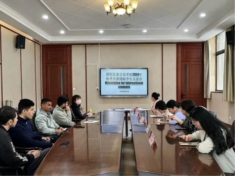 成人影片