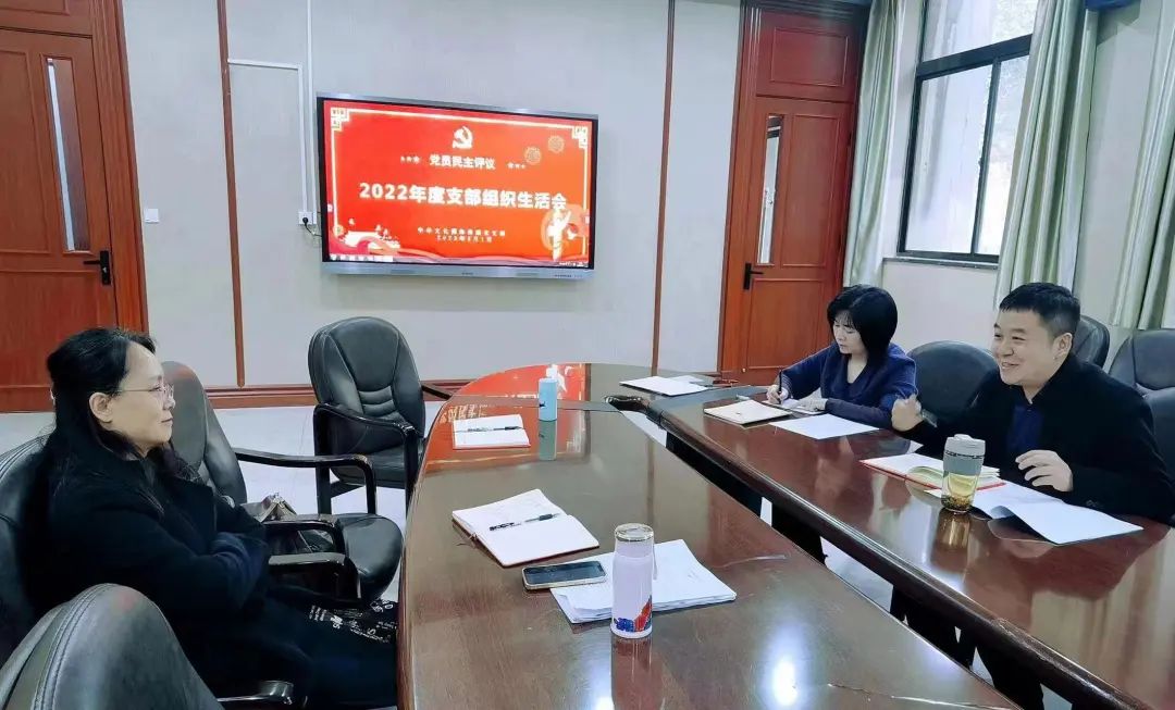 成人影片