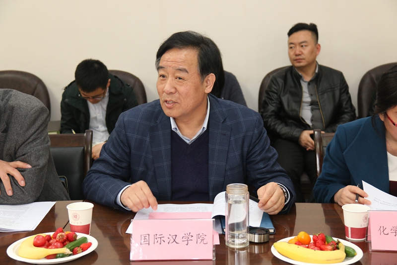 成人影片