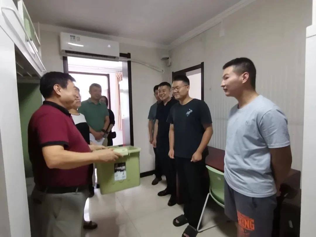 成人影片
